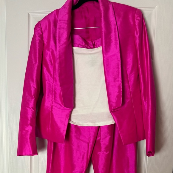 Custom suit - Picture 3 of 3